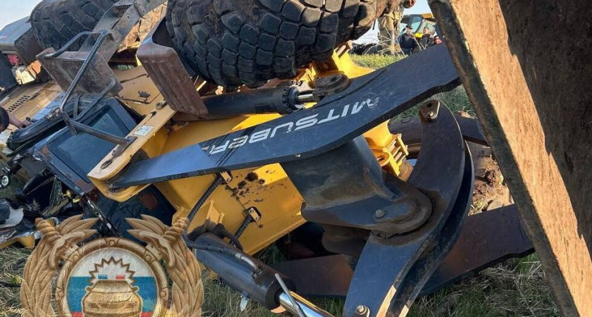 В Марксовском районе при опрокидывании трактора погиб водитель