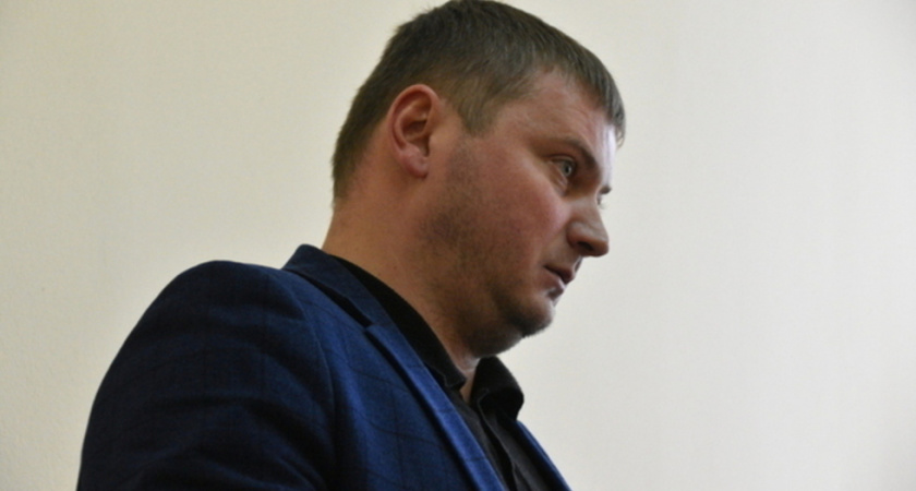 Экс-замглаву администрации Октябрьского района приговорили к исправительным работам за халатность
