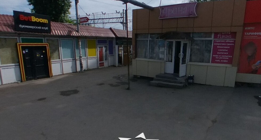 Мэрия Саратова требует снести ларек у автовокзала