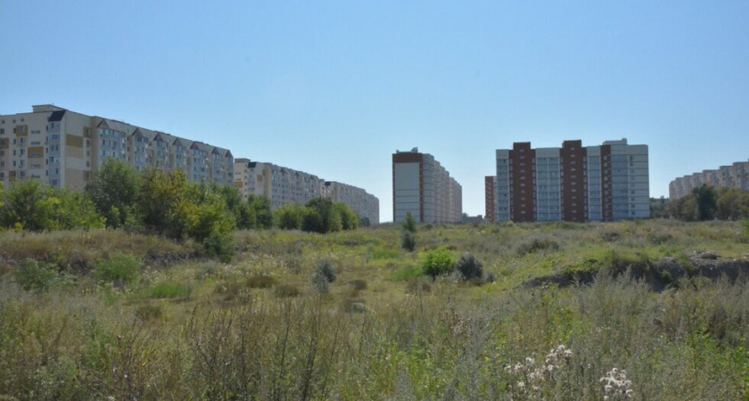 В Саратове изымают земельные участки у застройщика высоток в районе площади Орджоникидзе