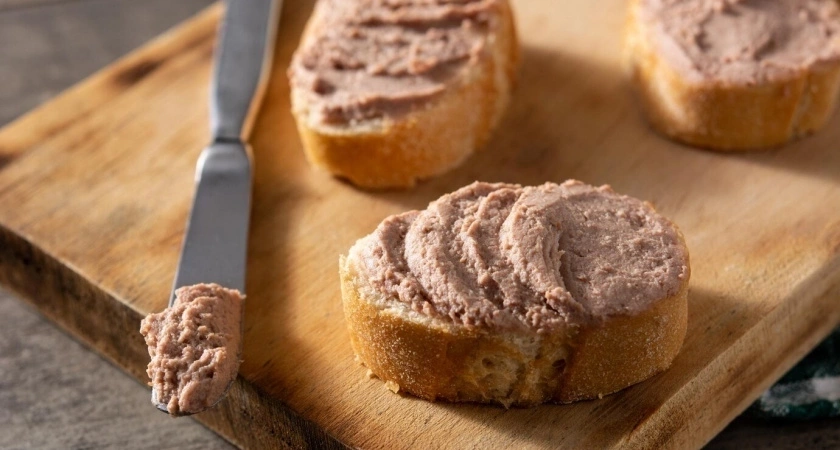 Домашняя намазка на хлеб: настолько вкусная, что семья предпочитает её любой колбасе