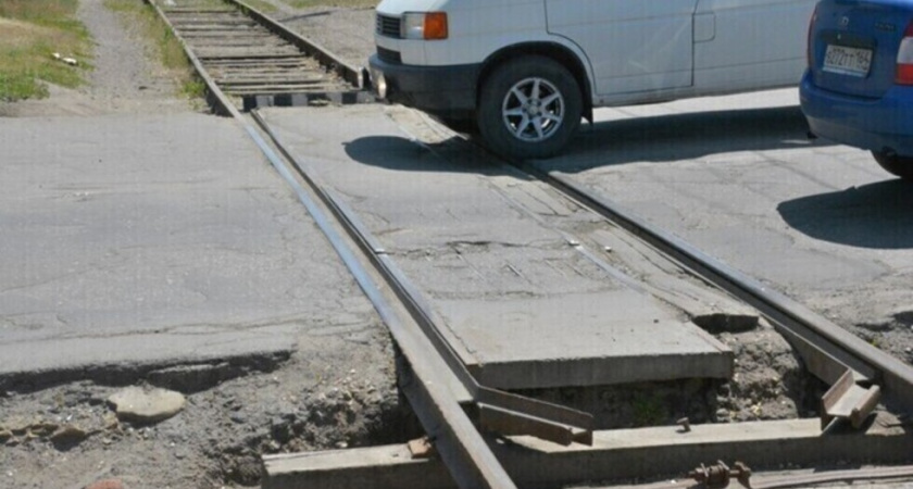 Железнодорожный переезд в Гагаринском районе Саратова закроют на два дня