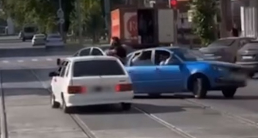 В Саратове возбудили дело против 20-летнего водителя за опасное вождение ради видео