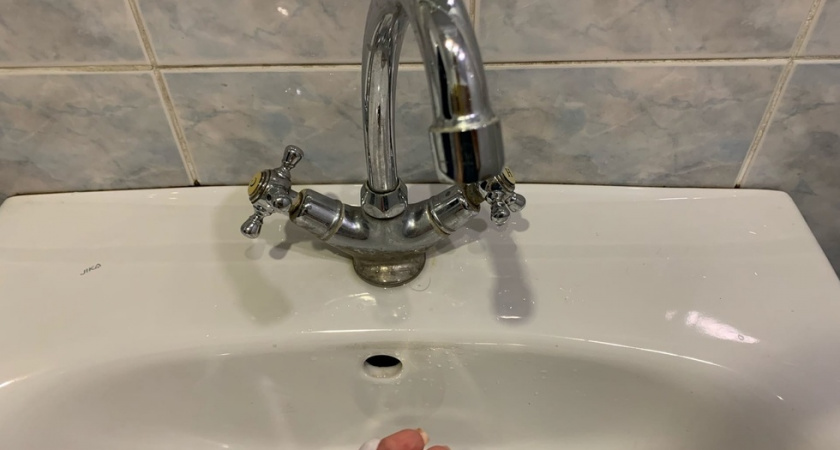 Тысячи жителей Саратова остались без воды из-за аварий на водопроводе