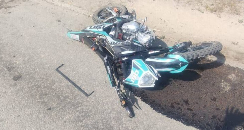 В Саратове в ДТП с автомобилем и мотоциклом пострадали два подростка