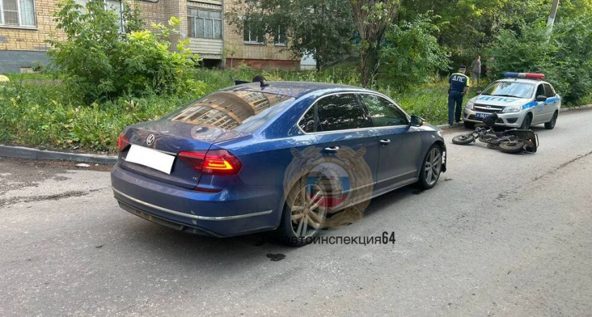 В Саратове водитель электровелосипеда пострадал в ДТП с Volkswagen