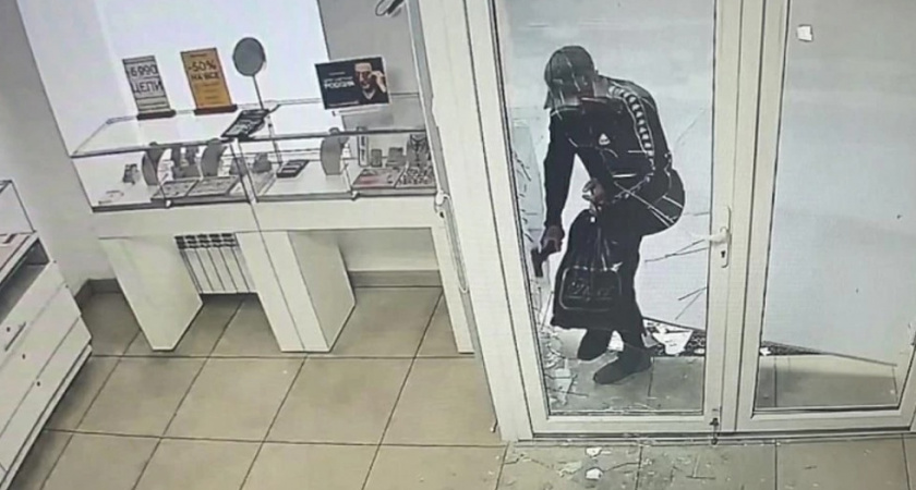 В Туле задержали мужчину за кражу золота из ювелирного магазина