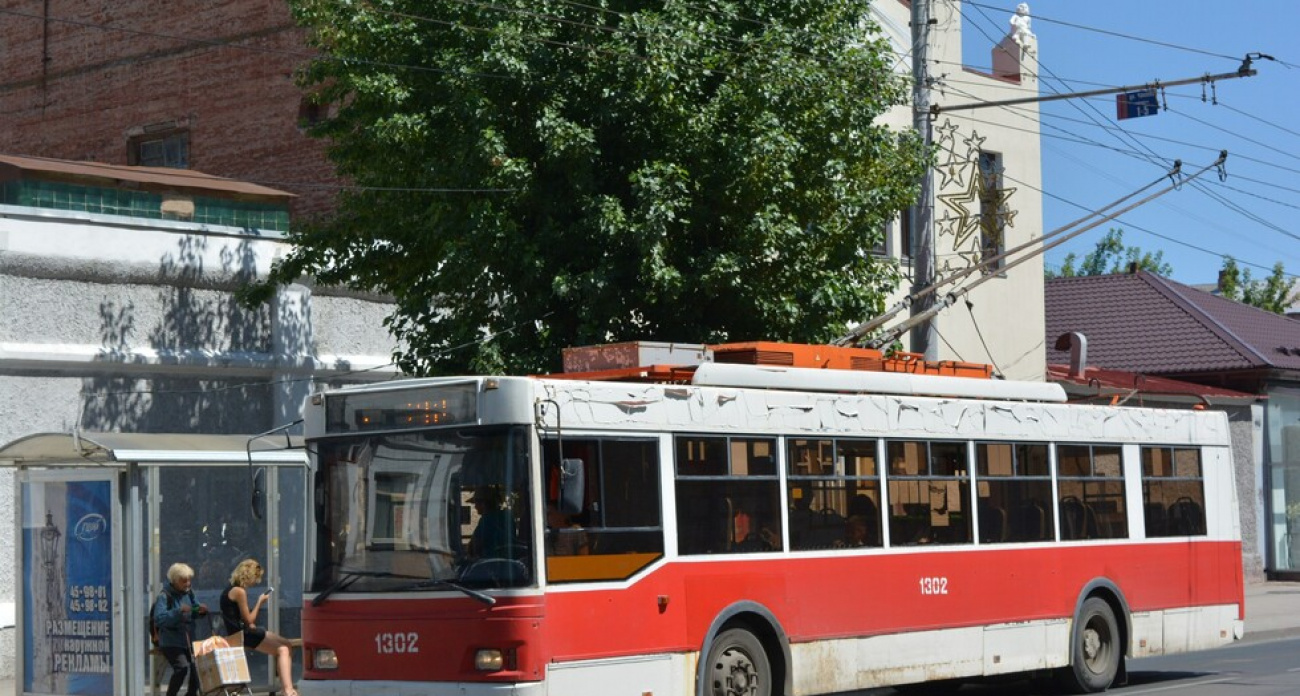 В Саратове на 4 дня закрыли троллейбусный маршрут №2А из-за ремонта теплосети на Горького