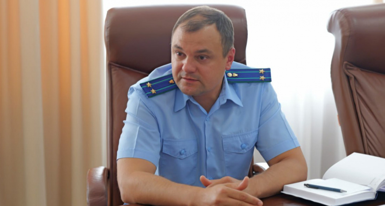 40-летний прокурор из Белореченска с 16-летним стажем возглавил транспортную прокуратуру Саратова