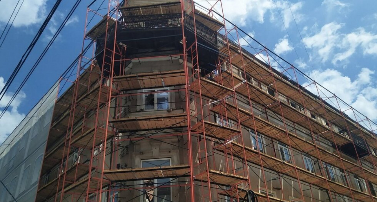 В центре Саратова снесут три дома рядом с четырьмя памятниками за 13 миллионов