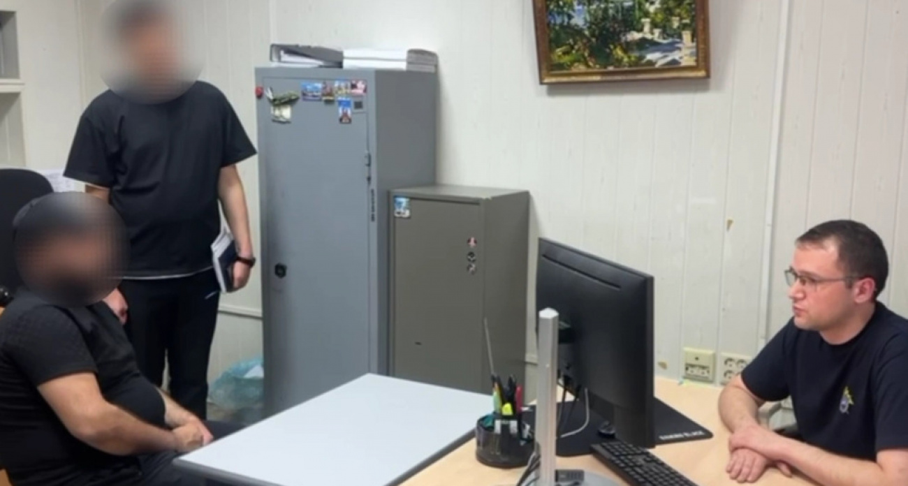 **27-летний иностранец передал 145 тысяч за поддельные сертификаты русского языка для девяти человек**