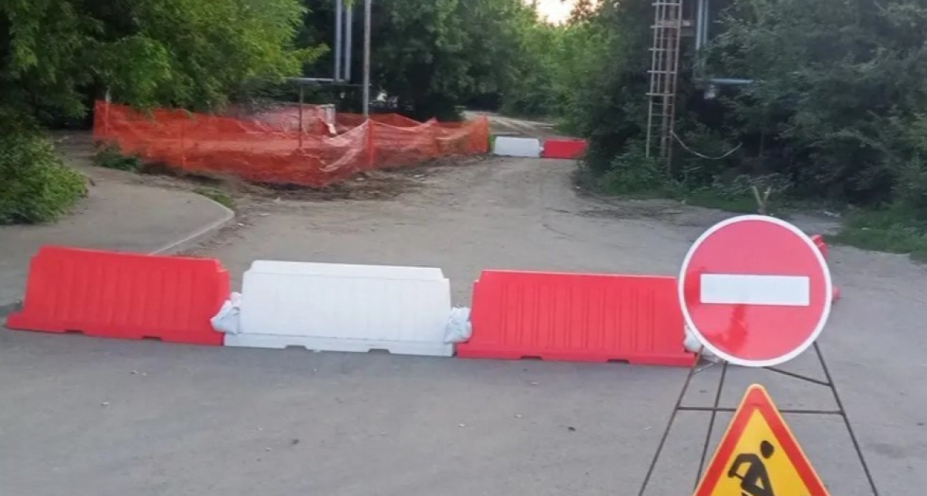 Свыше 300 случаев блокировки: мусоровозы в Саратове не могут добраться до контейнеров из-за ремонтов