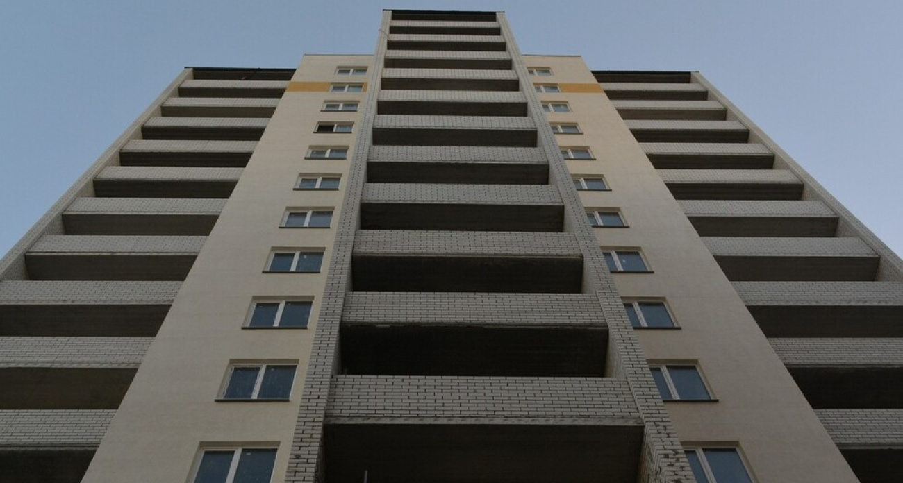 Минстрой поднял стоимость квадратного метра в Саратове до 88 837 рублей — социальные выплаты увеличатся
