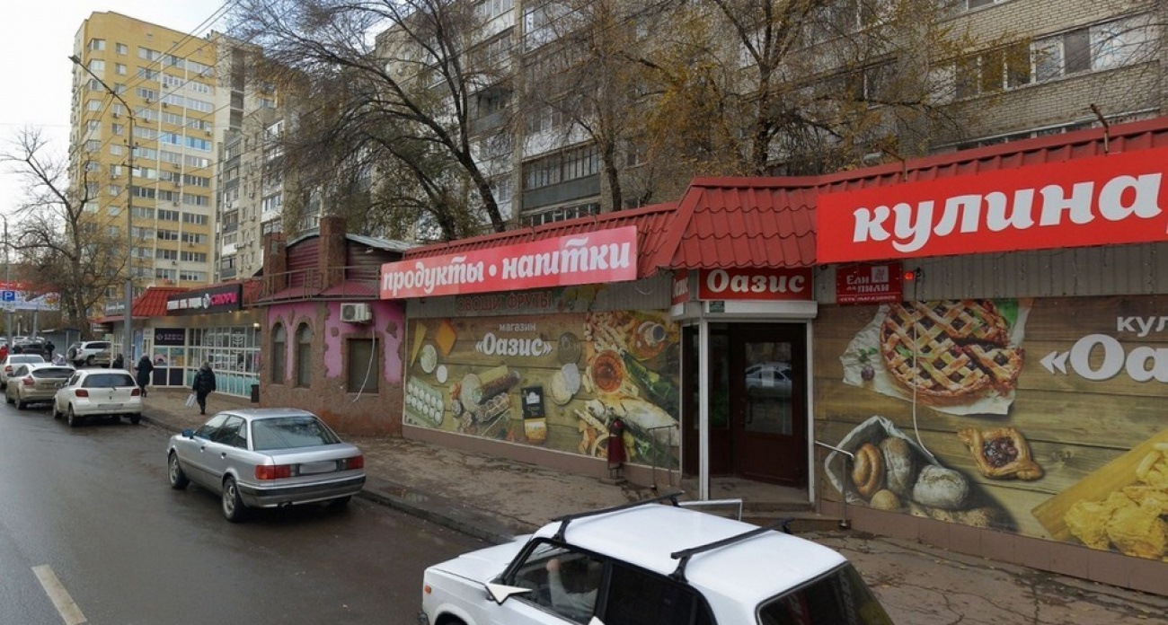 Мэрия через суд атакует бизнес на проспекте Энтузиастов: под снос идут парковка у "Волги" и ТЦ "12 стульев"