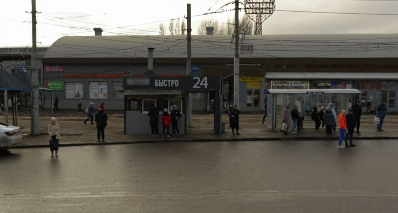 Мэрия через суд требует снести круглосуточный ларек "Вкусно быстро 24" на площади Ленина