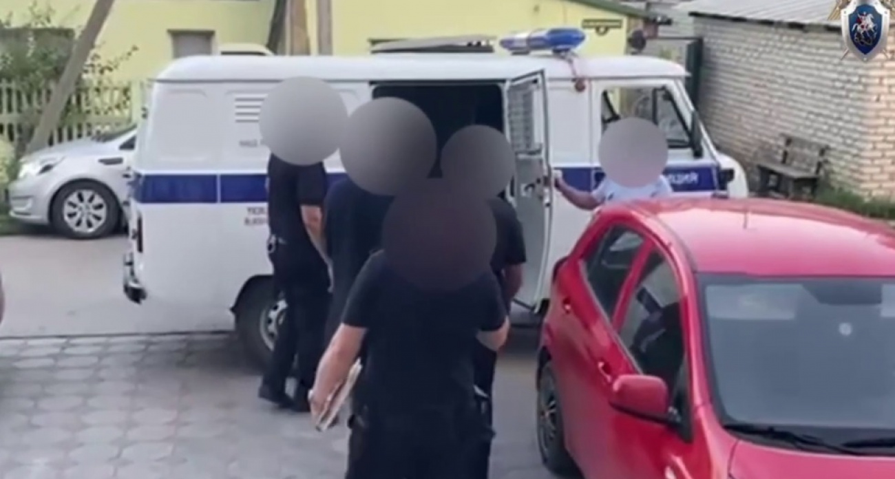 52-летний лодочник в пьяном виде протаранил баржу на Волге: пассажирка погибла в больнице