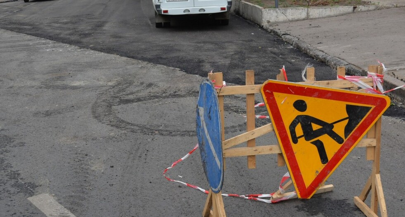 В Саратове за 38,6 млн рублей экстренно ремонтируют 7 дорог до середины октября