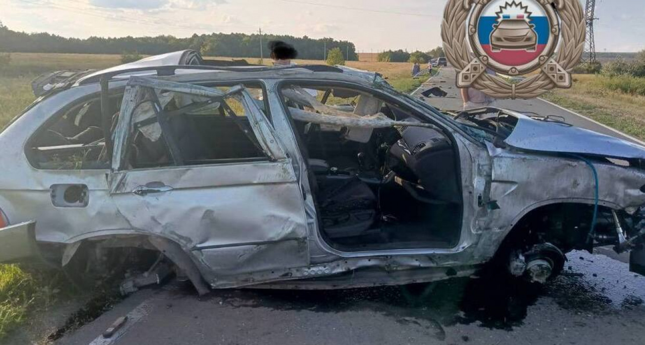 BMW X5 съехала с дороги у села Чардым: погибли водитель и пассажирка