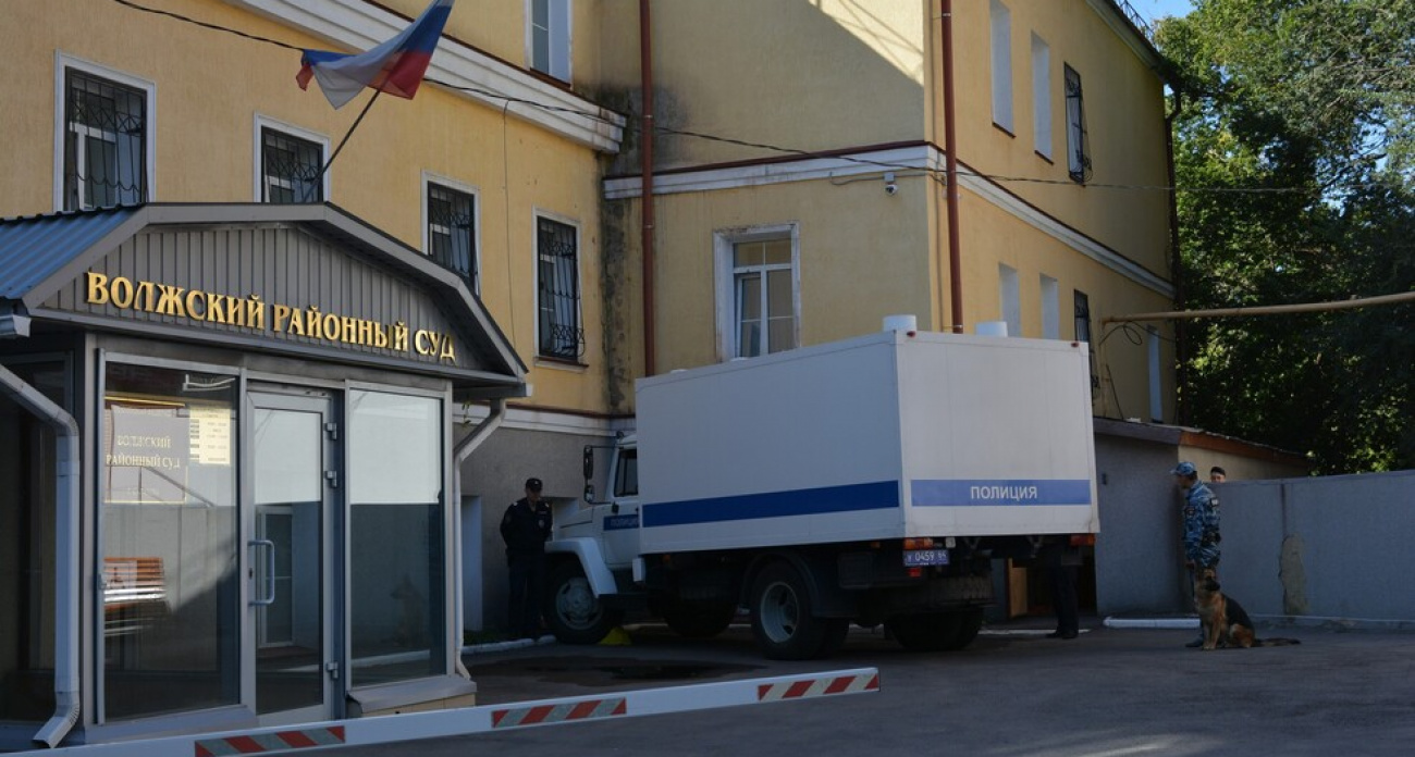Судья Михайлова отложила процесс по делу 15-летней саратовчанки, предвидя отмену своего скандального решения против воли подростка