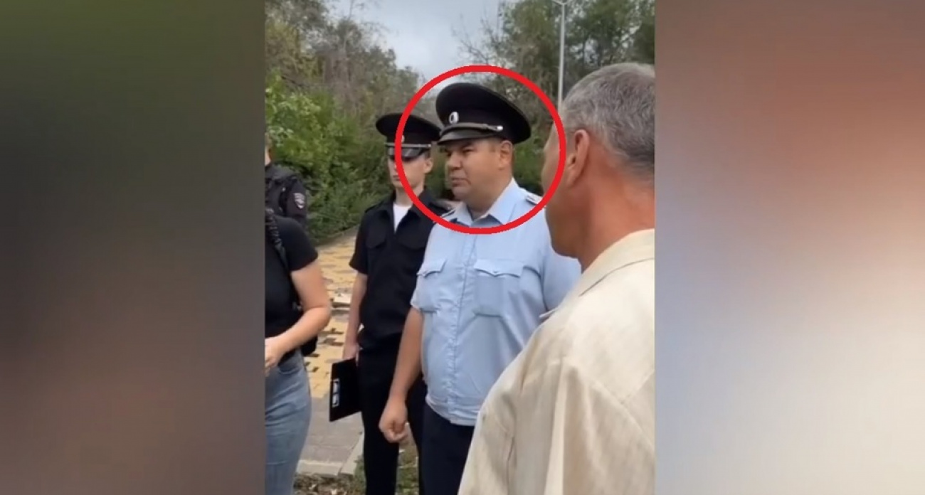 "Расстреляю всех": депутат ГД потребовал уволить подполковника полиции, угрожавшего жителям Саратова в детском сквере