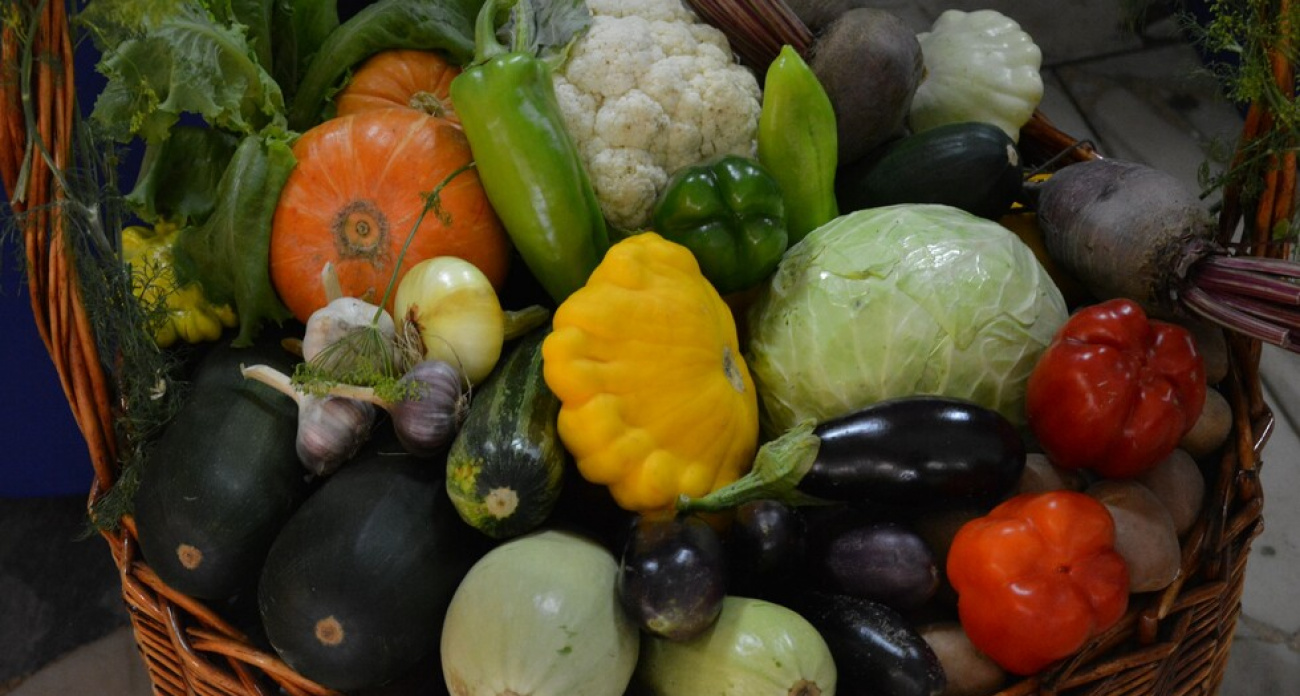 Картофель рухнул на 12%, капуста — на 10%: в Саратовской области восемь продуктов резко подешевели