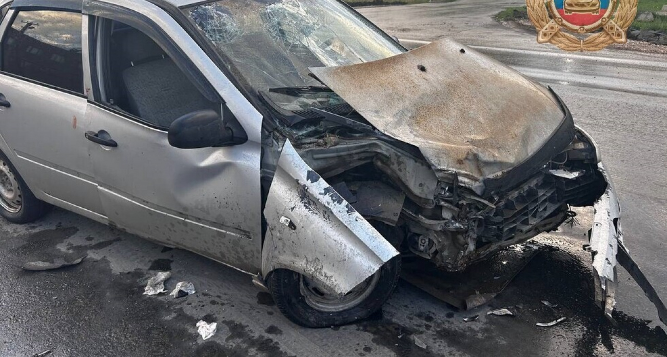 В Саратовской области за сутки в ДТП пострадали 10-летний мальчик с бабушкой и трое мужчин после переворота "Патриота"