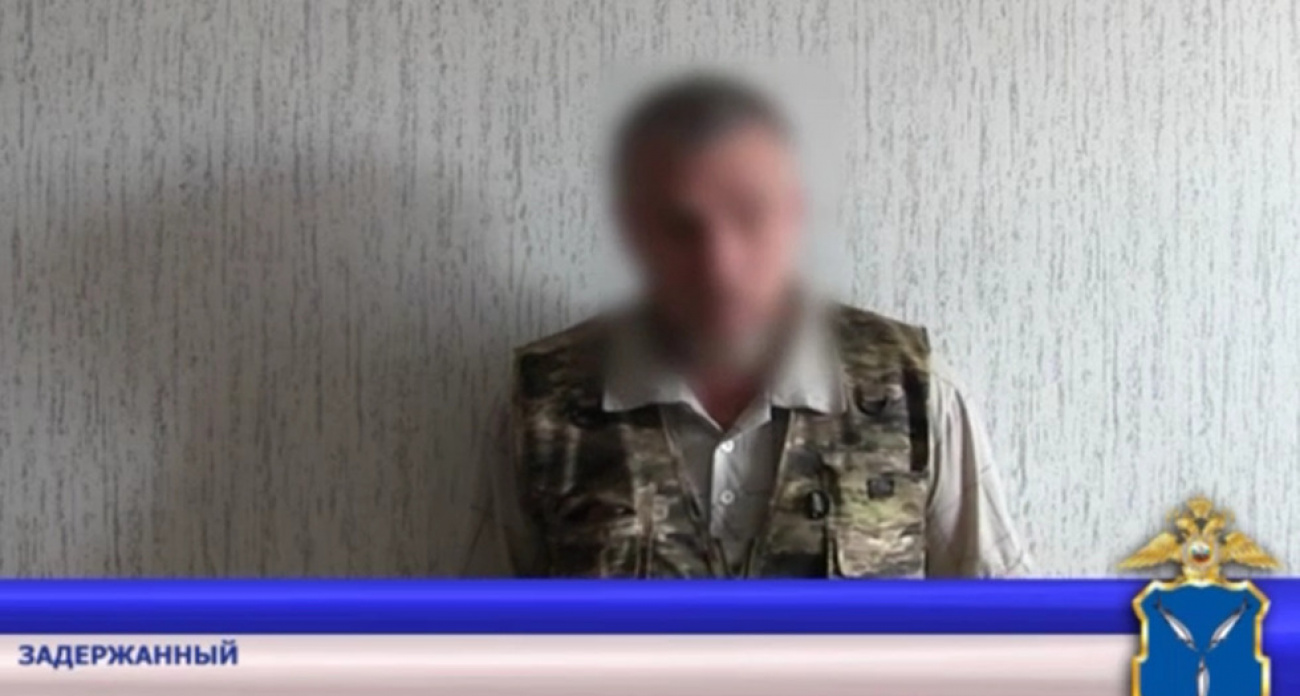 Завербованный мошенниками житель Ярославской области приехал в Энгельс за 900 тысячами рублей пенсионерки