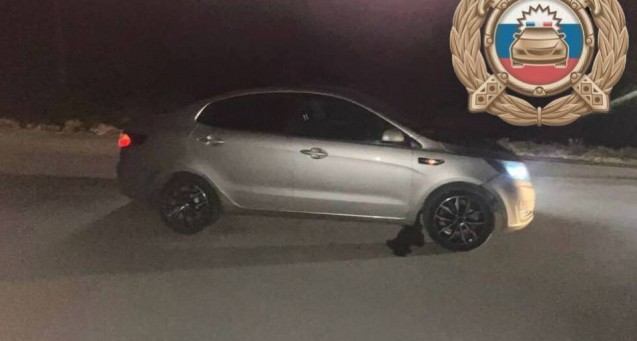 15-летняя девушка на KIA Rio сбила 19-летнюю прохожую в селе поздно вечером