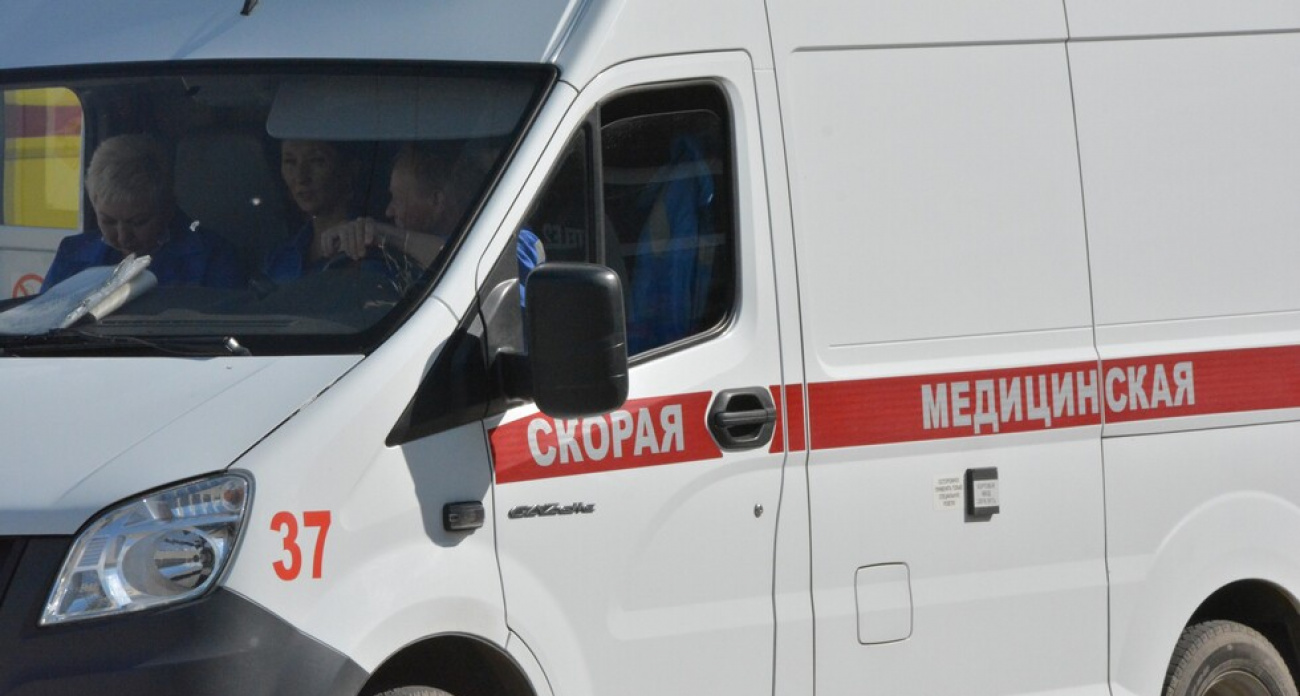 В Энгельсе "ГАЗель" сбила электромотоцикл с двумя молодыми людьми: оба в больнице