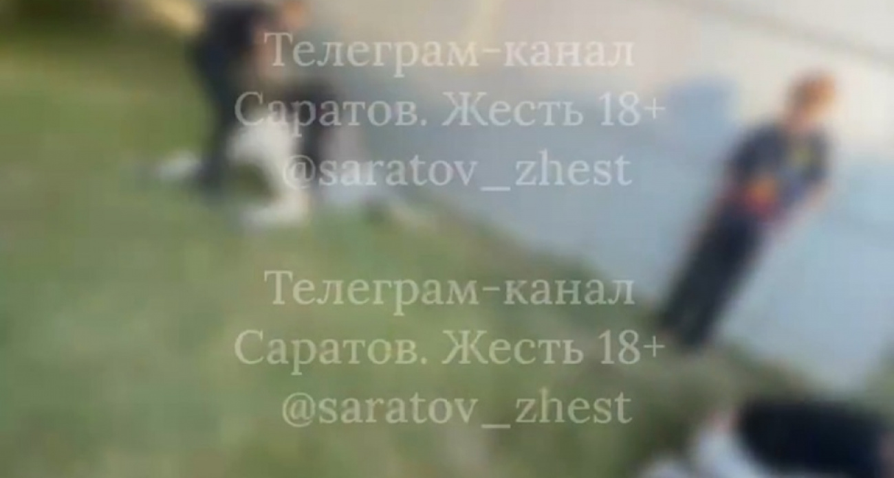 Трое подростков избили сверстников и отобрали деньги у "Тау Галереи" в Саратове