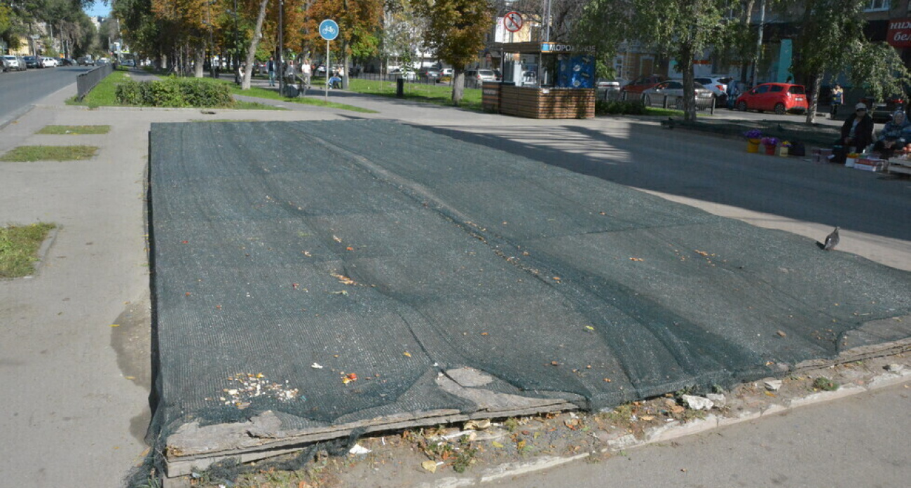 Сотни миллионов впустую: 3-километровый бульвар Рахова в центре Саратова превратился в руины