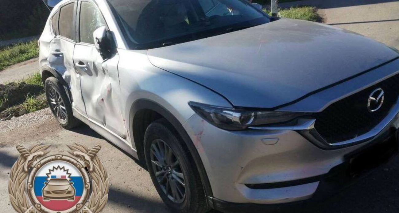 В Пугачеве Volvo протаранил Mazda с пенсионерками: две женщины госпитализированы