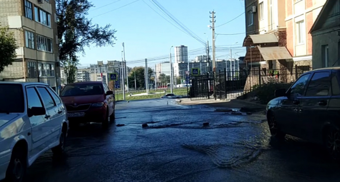 В Саратове за полгода трижды разрушили новую развязку за миллионы: обещания замглавы не сработали