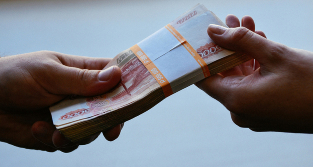 Сотрудник ФНС в Саратовской области четыре года продавал персональные данные за миллион рублей