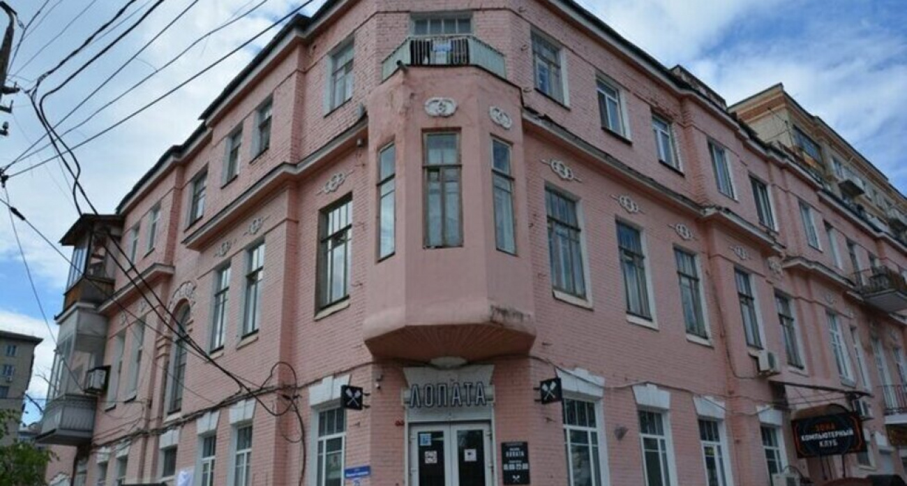 Дом Табакова разрушается уже год после поручения Бастрыкина: чиновники судятся вместо ремонта крыши