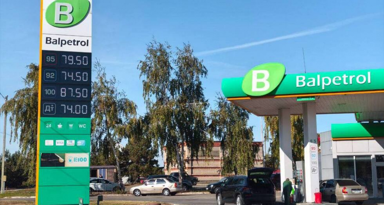 УФАС не видит проблем с топливом в Саратовской области на фоне еженедельного роста цен по данным Росстата