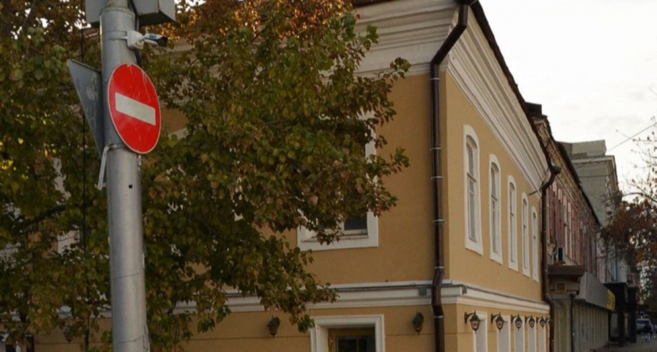 Помещения в доме-памятнике XIX века на Театральной площади ушли за 1,4-4,3 млн рублей