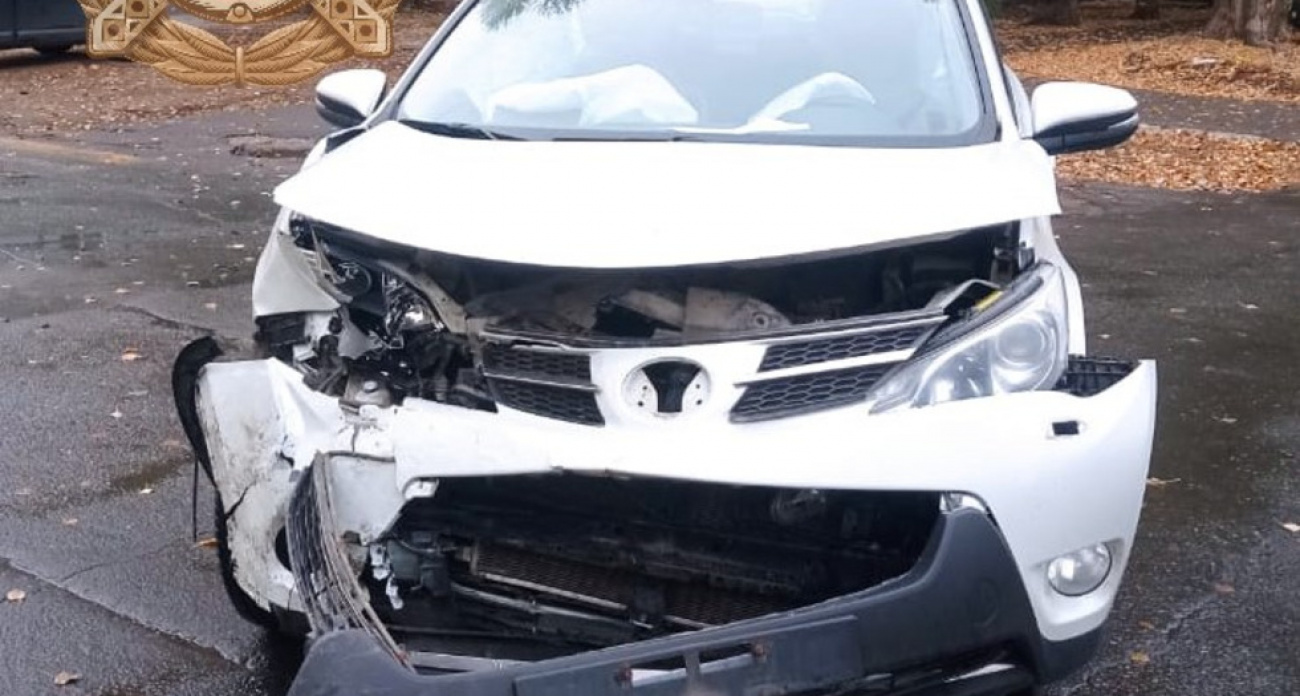 В Балаково Toyota протаранила Lifan с детьми: госпитализированы 3-летний мальчик и 8-летняя девочка