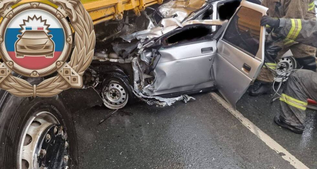 МАЗ раздавил ВАЗ у села Чернава: 22-летняя девушка погибла, водитель в больнице