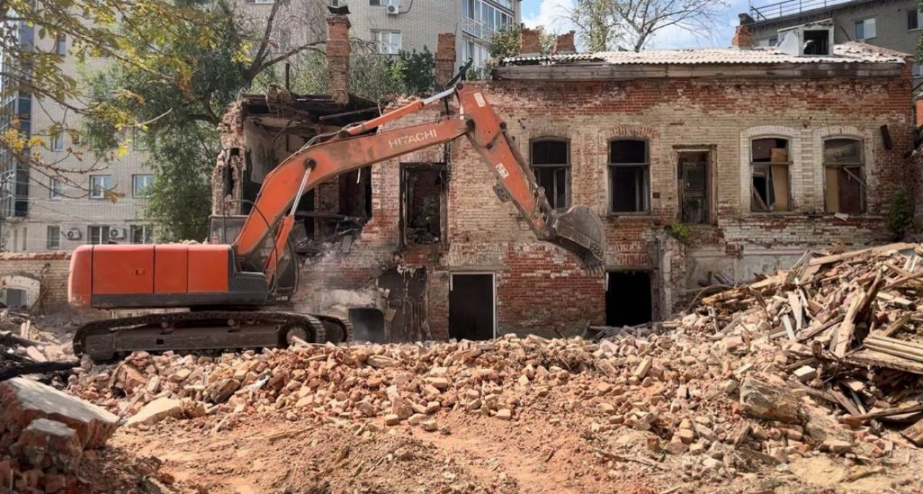 585 аварийных домов Саратова расселят за три года: старт зависит от федеральных денег