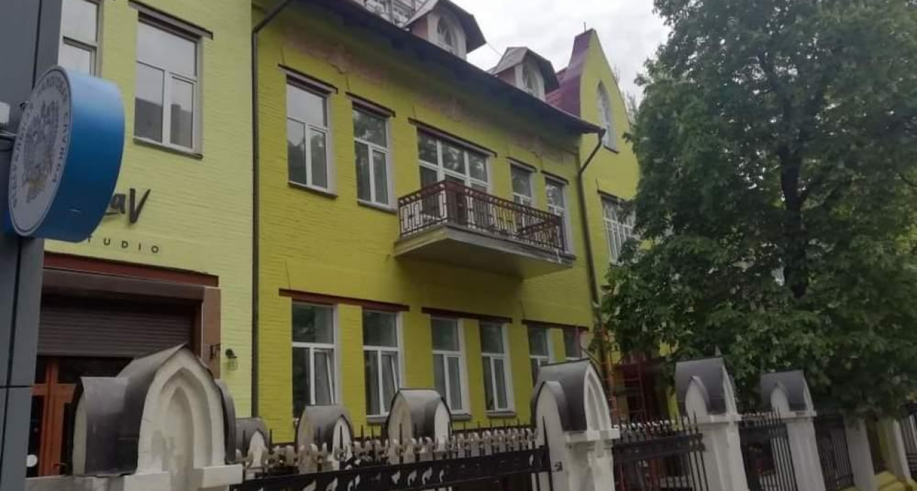 Здание, где учился Гагарин, отобрали у нефтяника: суд вернул памятник 1910 года государству