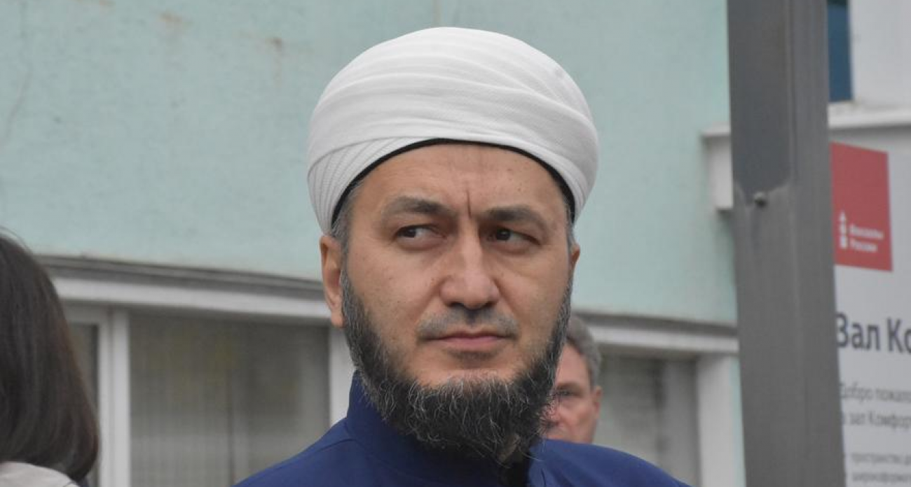 Муфтий Кузяхметов призвал к терпимости после ножевой атаки на женщину в платке в центре Саратова