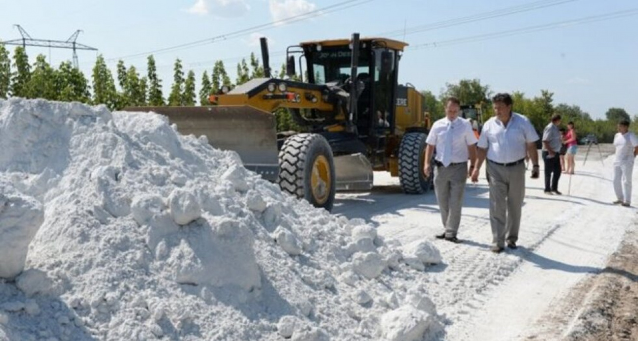 Министр отверг идею использовать горы фосфогипса из Балаково для ремонта саратовских дорог