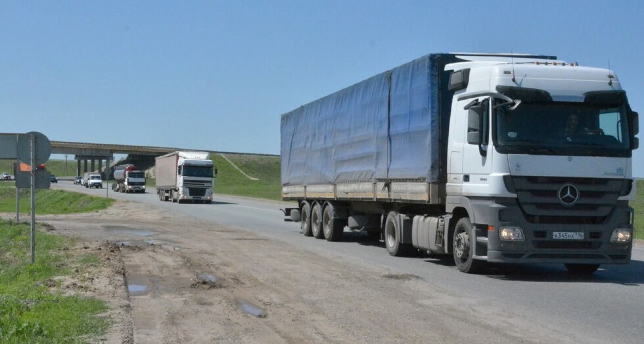 Саратов запретит въезд грузовикам на 3,5 месяца: под запрет попадут машины тяжелее 10 тонн