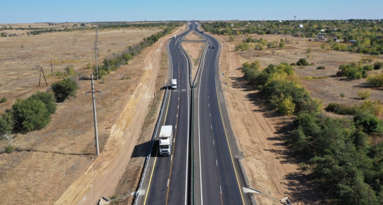 В Волгоградской области 11 км трассы расширили до 4 полос на год раньше срока