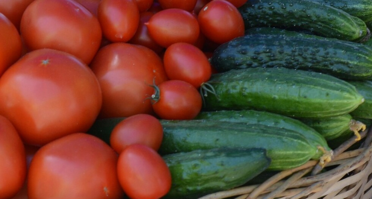 Помидоры подорожали на 7,5%, яйца — на 79 рублей: в Саратовской области дешевеют только картофель и вермишель