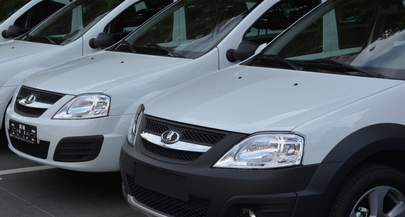 Депутату Госдумы ищут персонального водителя с Lada Largus за 1,2 млн на весь 2026 год