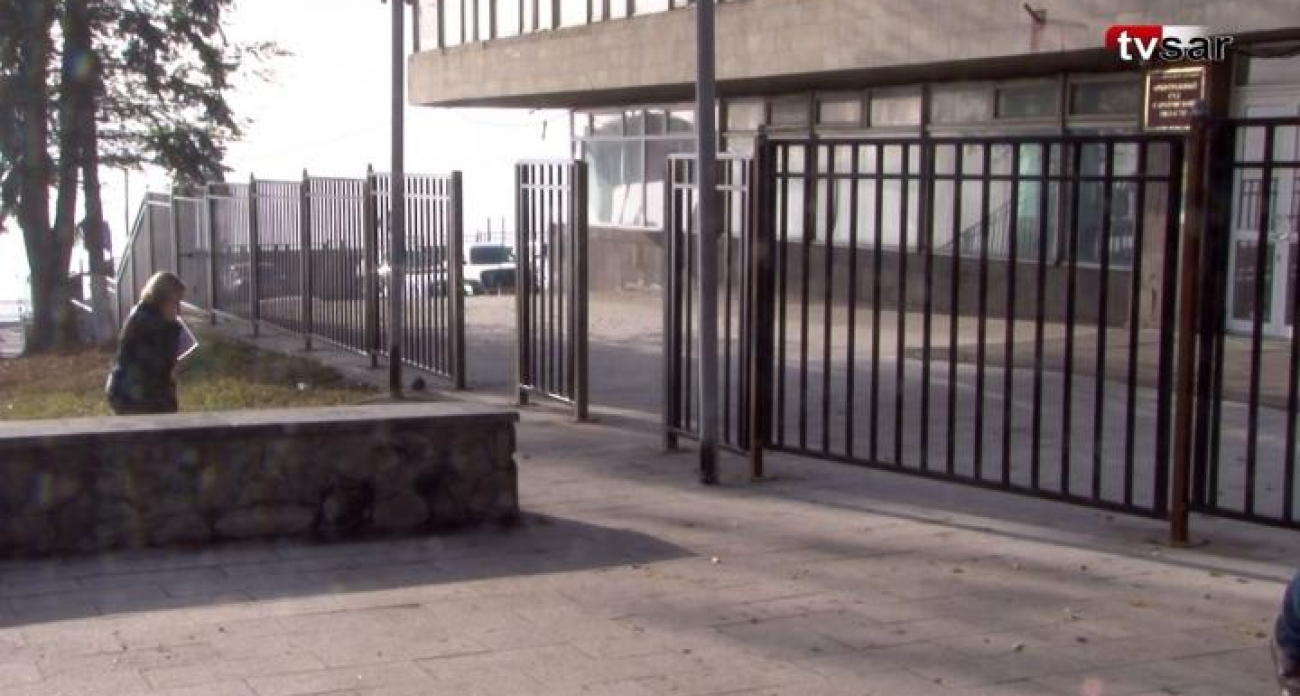 Строительство забора вокруг Арбитражного суда отрезало саратовцам путь к Ротонде