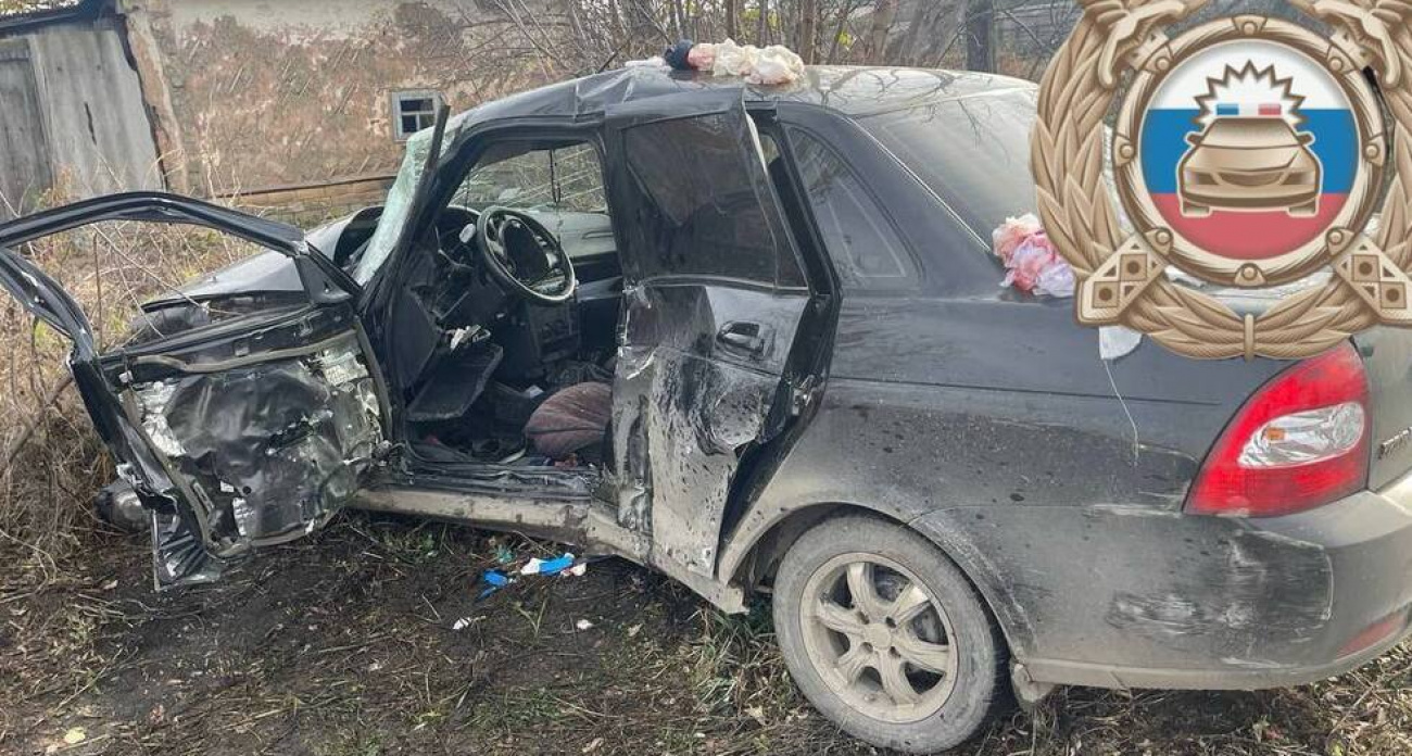 В лобовом столкновении "Приоры" и Hyundai погиб 43-летний водитель, пострадал 6-летний ребенок