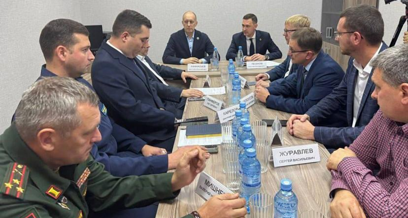 Ежедневное дежурство и музыкальная студия: в Энгельсе открыли штаб для ветеранов СВО